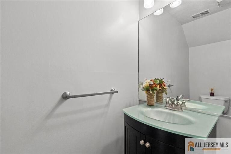 Photo 15 of 51 Diana Drive, South Plainfield NJ 07080, South Plainfield, NJ