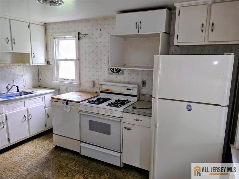 Photo 6 of 118 Standiford Avenue, Sayreville NJ 08872, Sayreville, NJ