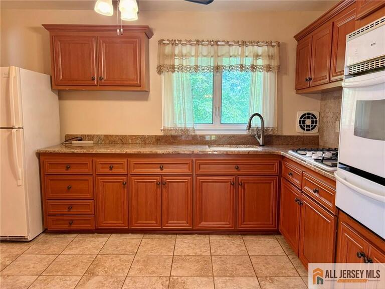 Photo 7 of 35 Wellington Road, East Brunswick NJ 08816, East Brunswick, NJ