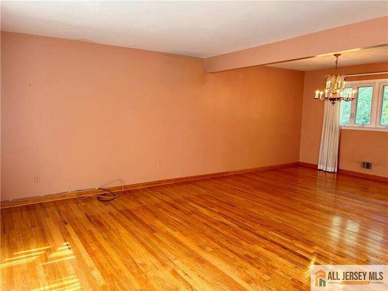 Photo 5 of 35 Wellington Road, East Brunswick NJ 08816, East Brunswick, NJ