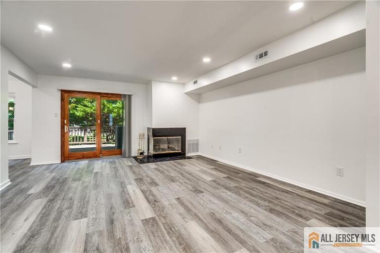 Photo 10 of 130 Winchester Way, Franklin NJ 08873, Franklin, NJ