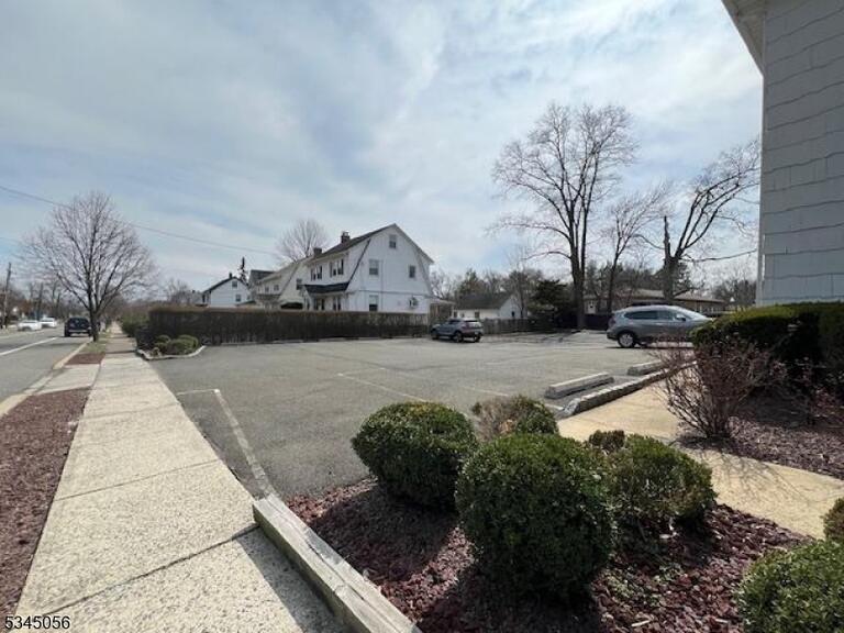 Property listing MLS 3952028 photo 2