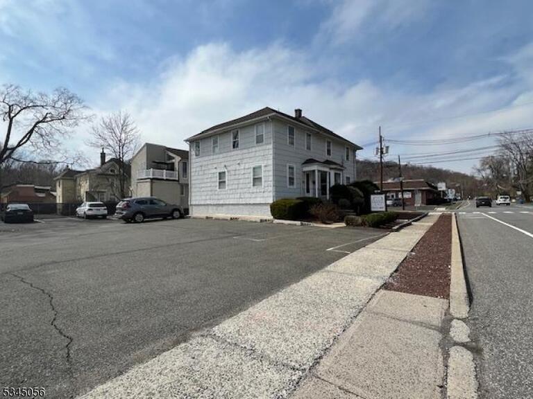 Property listing MLS 3952028 photo 3