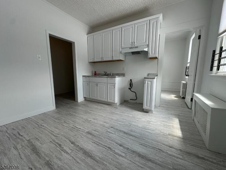 Property listing MLS 4000941 photo 2