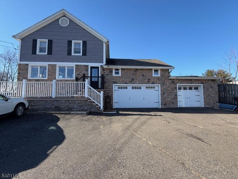 Property listing MLS 4001259 photo 1