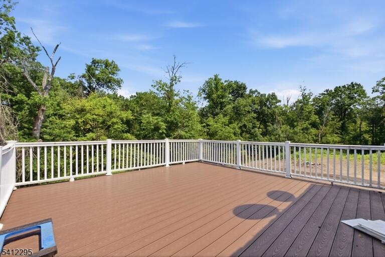 Property listing MLS 4010738 photo 19
