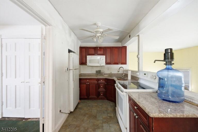 Property listing MLS 4010738 photo 26