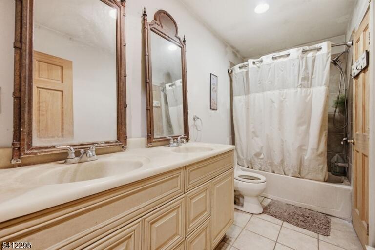 Property listing MLS 4010738 photo 35