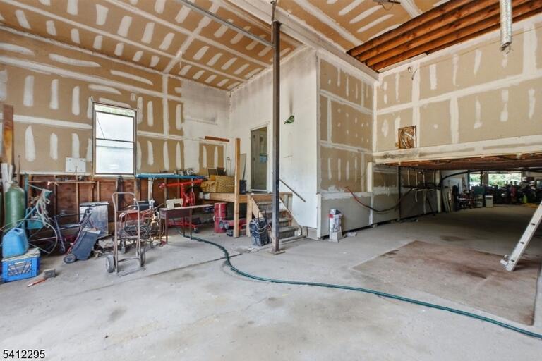 Property listing MLS 4010738 photo 43