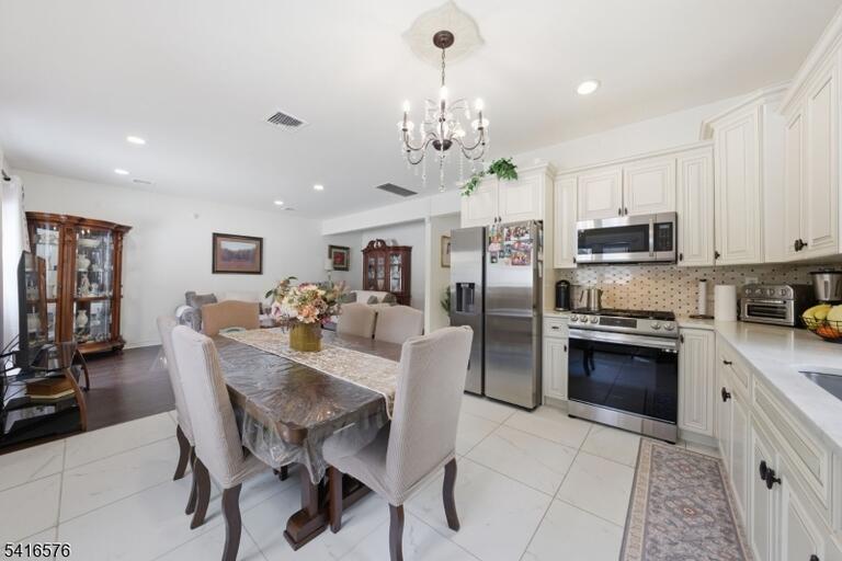 Property listing MLS 4014102 photo 33