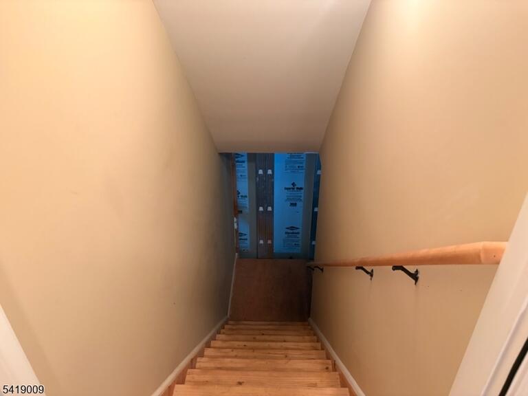 Property listing MLS 4016106 photo 33