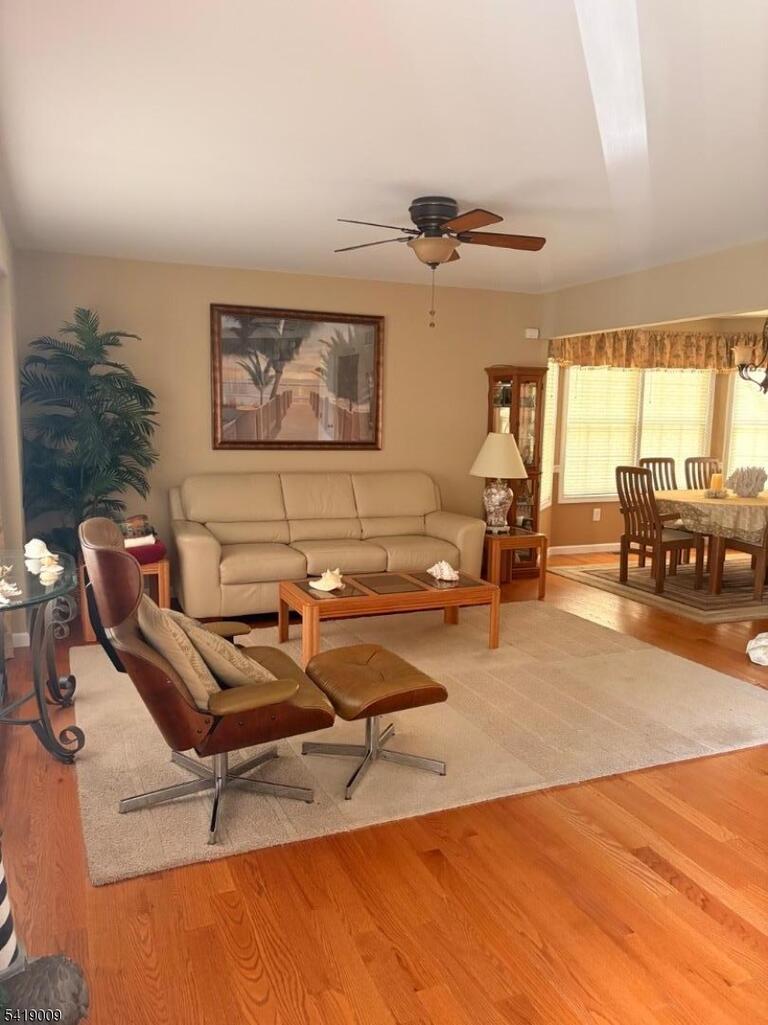 Property listing MLS 4016106 photo 4