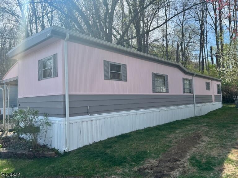 Property listing MLS 4021217 photo 3