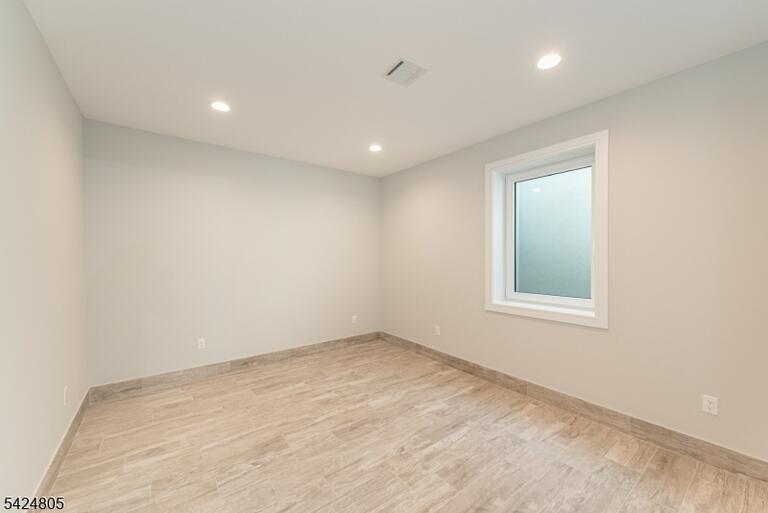 Property listing MLS 4021308 photo 37