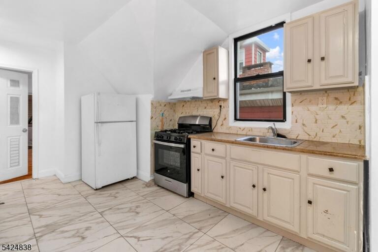 image-4022101-15.jpeg