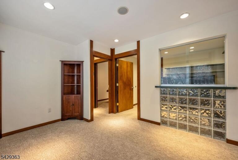 Property listing MLS 4025204 photo 39