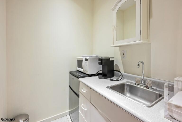 Property listing MLS 4025204 photo 44