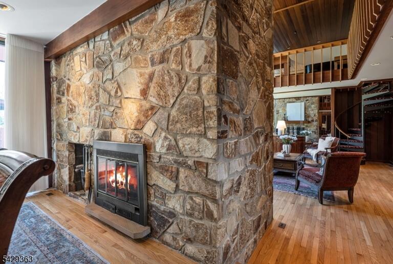 Property listing MLS 4025204 photo 8