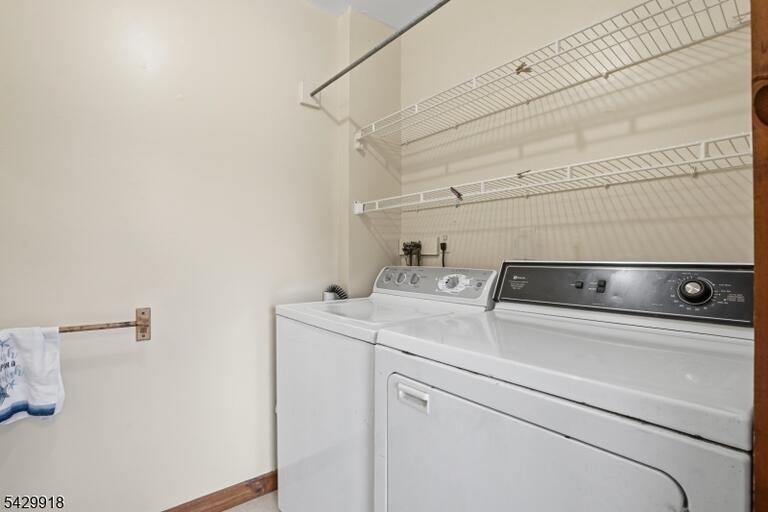 Property listing MLS 4026261 photo 10