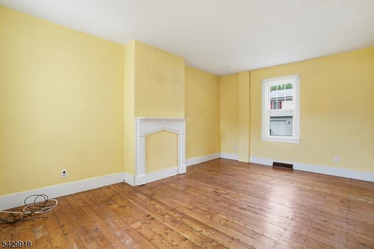Property listing MLS 4026261 photo 5