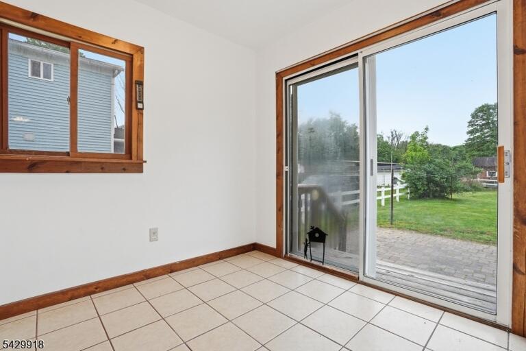 Property listing MLS 4026261 photo 9
