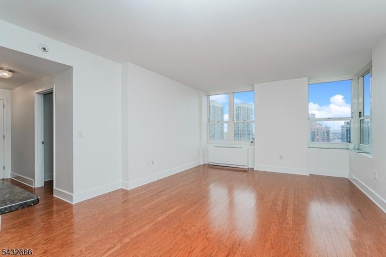 Property listing MLS 4028249 photo 2