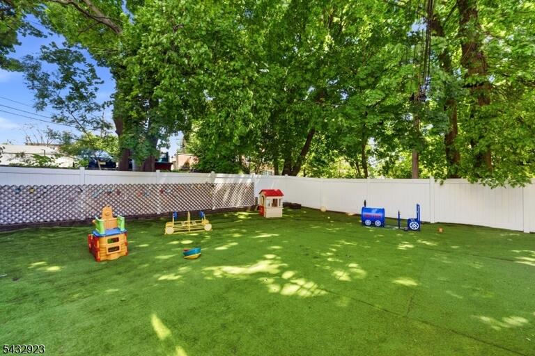 Property listing MLS 4028441 photo 26