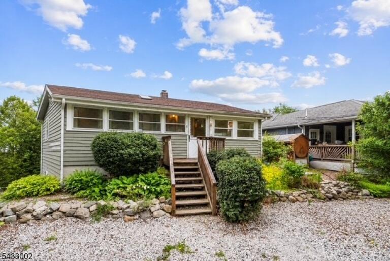 Property listing MLS 4028509 photo 1