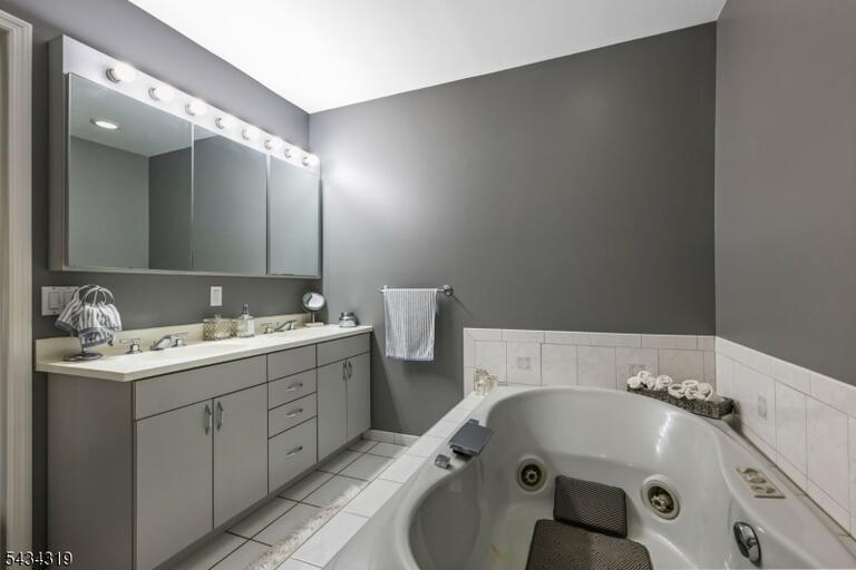 Property listing MLS 4029649 photo 29