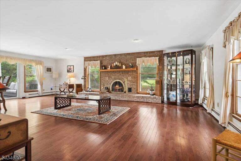 Property listing MLS 4030121 photo 5