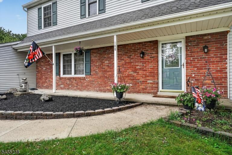 Property listing MLS 4030394 photo 5