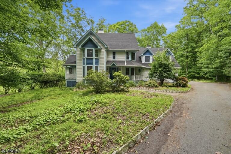 Property listing MLS 4031155 photo 3