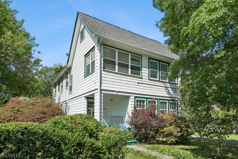 Property listing MLS 4031359 photo 2