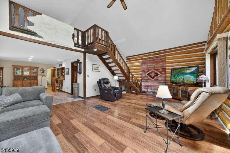Property listing MLS 4031565 photo 24