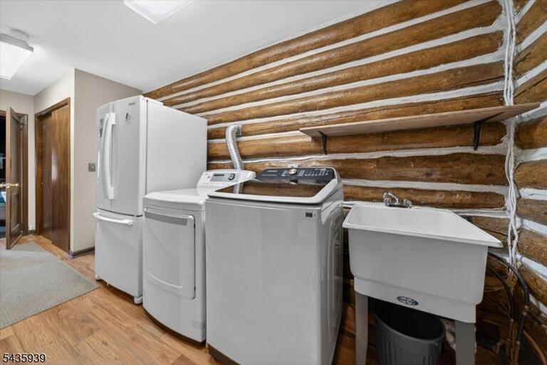 Property listing MLS 4031565 photo 32
