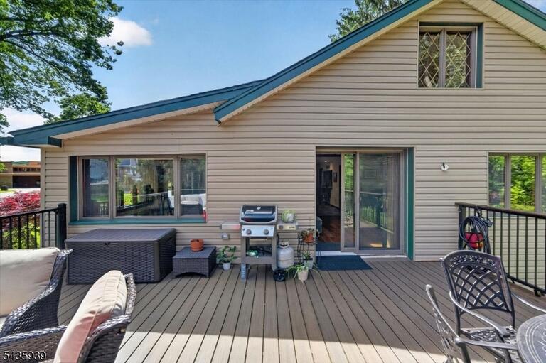 Property listing MLS 4031565 photo 40