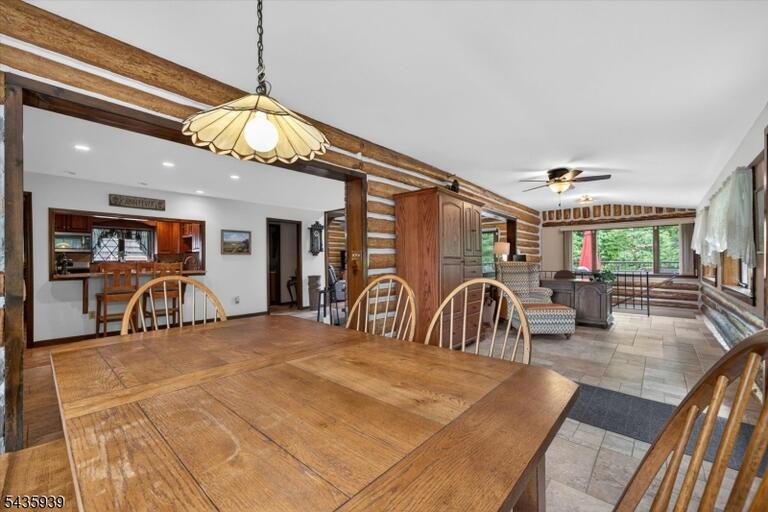 Property listing MLS 4031565 photo 9