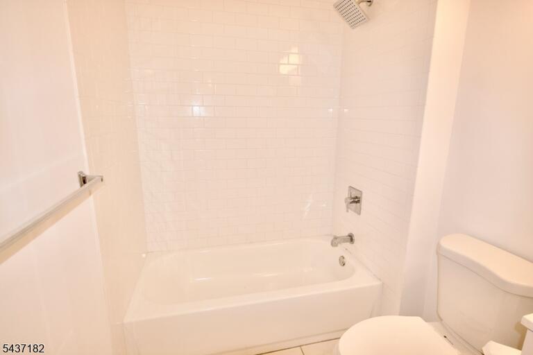 Property listing MLS 4032173 photo 16
