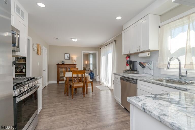 Property listing MLS 4032186 photo 11
