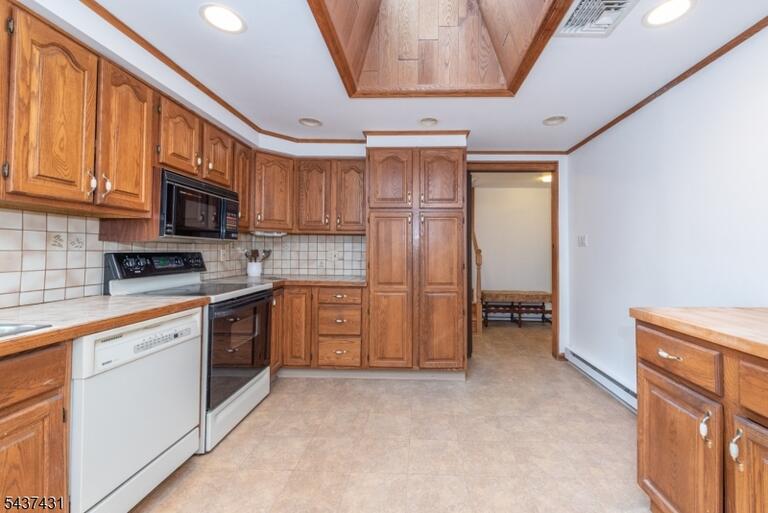 Property listing MLS 4032659 photo 10