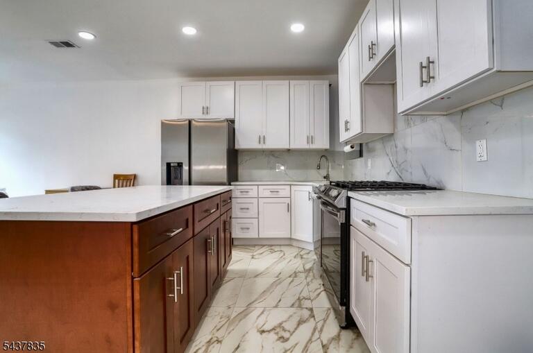 Property listing MLS 4032766 photo 9