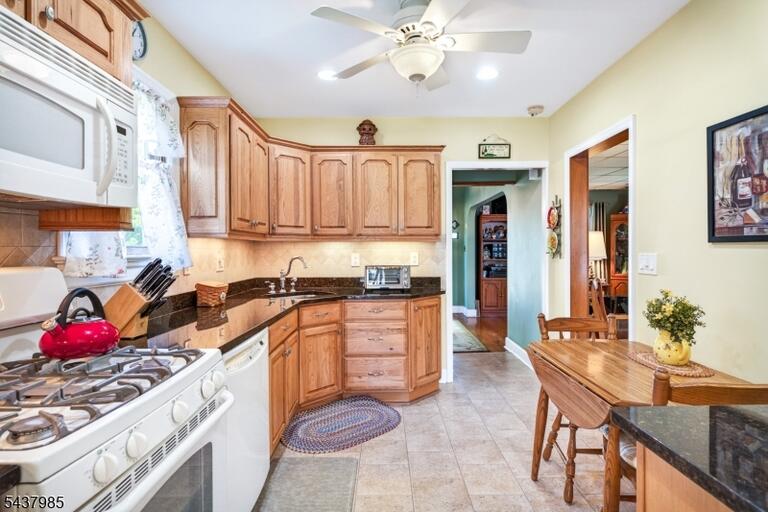 Property listing MLS 4032887 photo 14