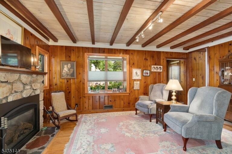 Property listing MLS 4033016 photo 10