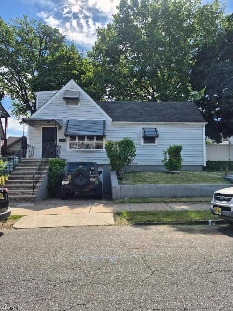 Property listing MLS 4033056 photo 1