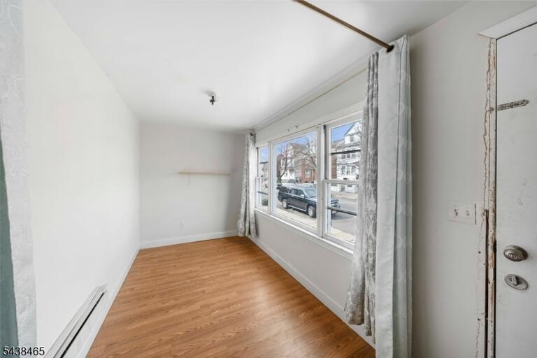 Property listing MLS 4033335 photo 12