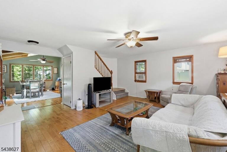 Property listing MLS 4033387 photo 12