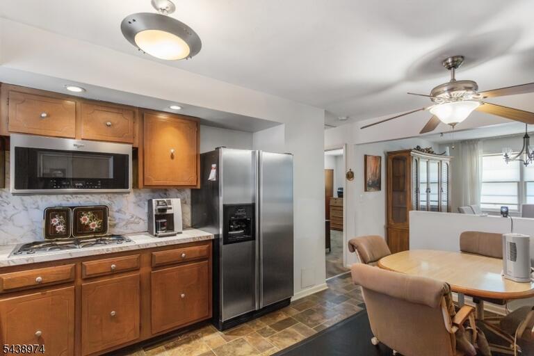 Property listing MLS 4033743 photo 12