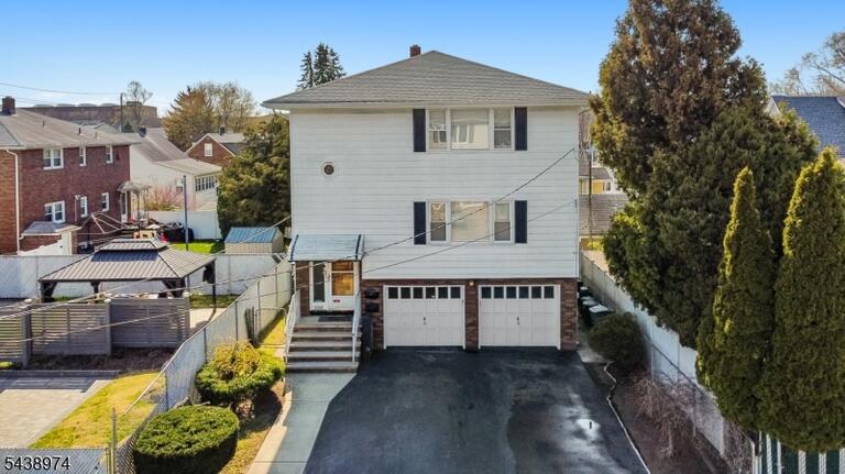 Property listing MLS 4033743 photo 2