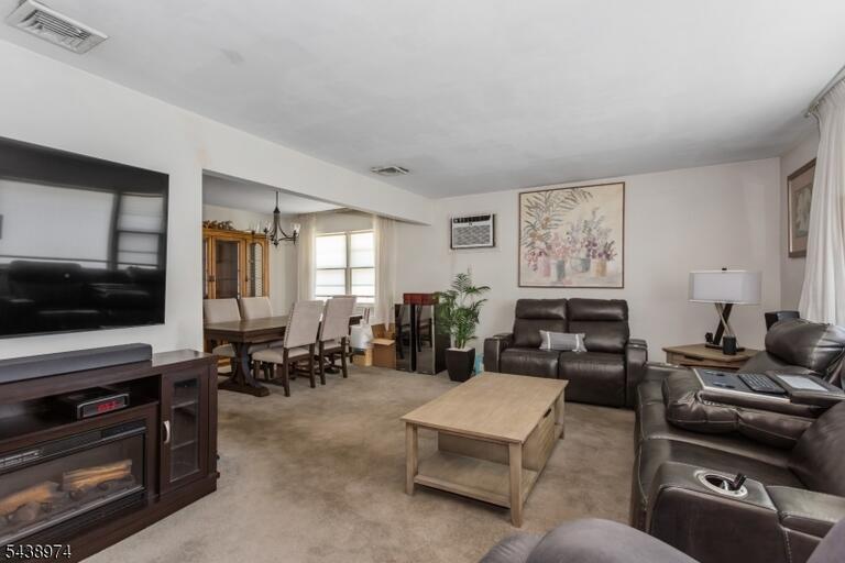 Property listing MLS 4033743 photo 5
