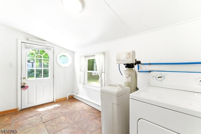 Property listing MLS 4033746 photo 7